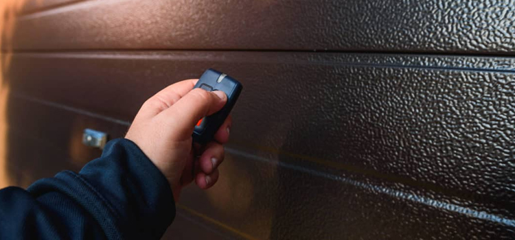 automatic door opener with remote control in Fleming Island