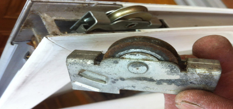 screen door roller repair in Fleming Island